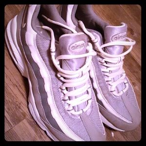 Nike Air Max 95 White And Wolf Grey